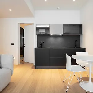 Sant'ambrogio Apartments, Reception H24 דירה