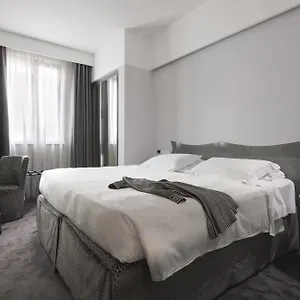 4* 호텔 베르나